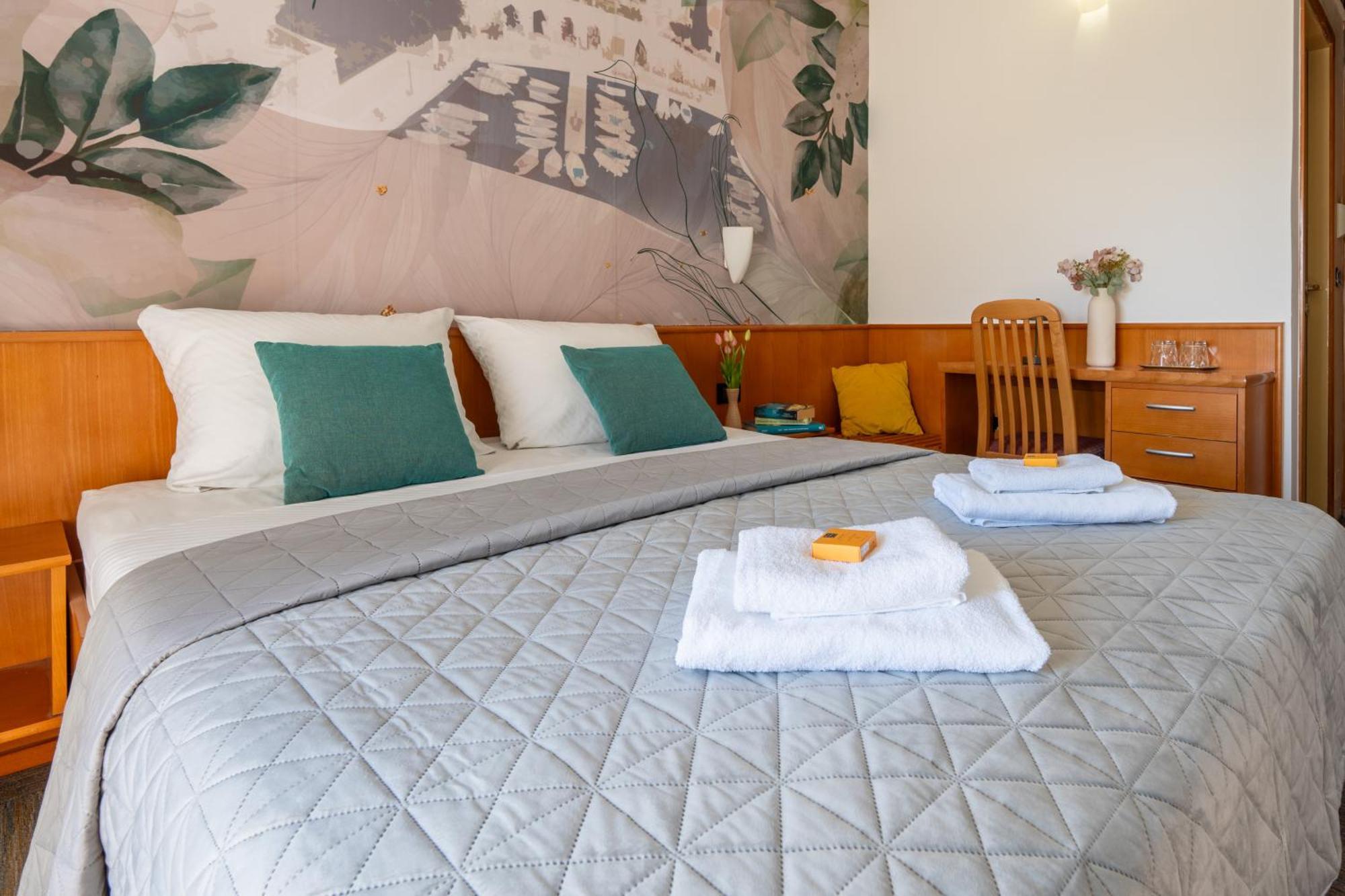 Newly Renovated Hotel Kastil Bol Dış mekan fotoğraf