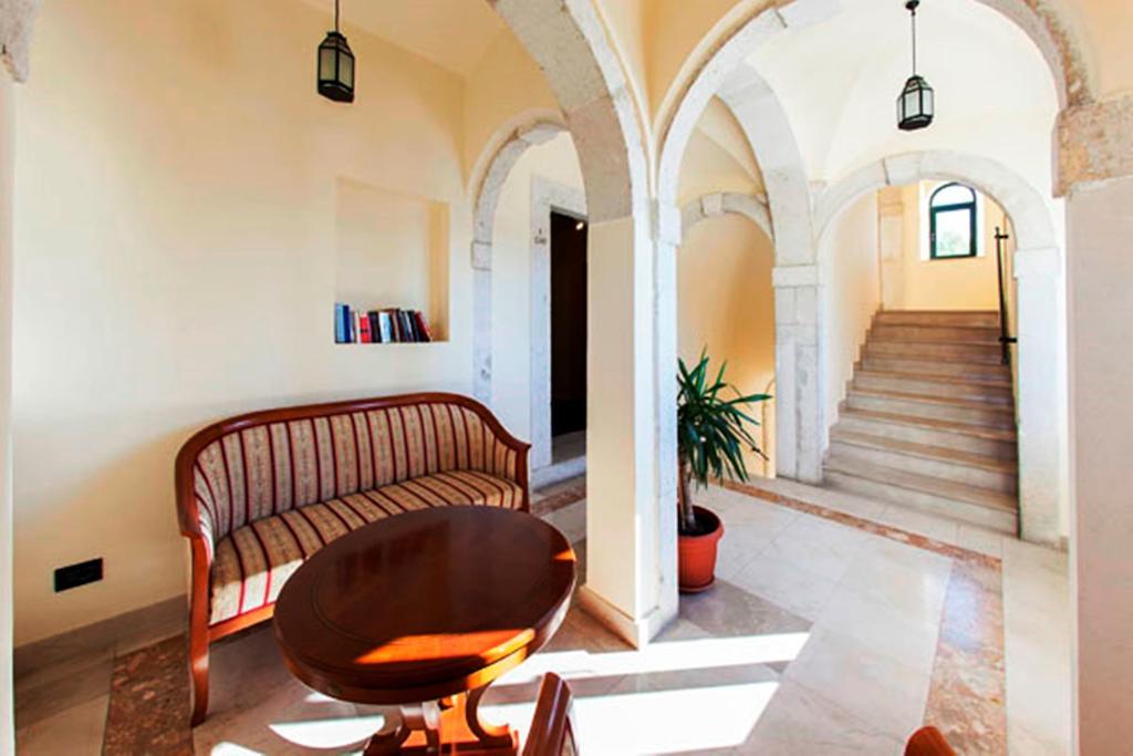 Newly Renovated Hotel Kastil Bol Dış mekan fotoğraf
